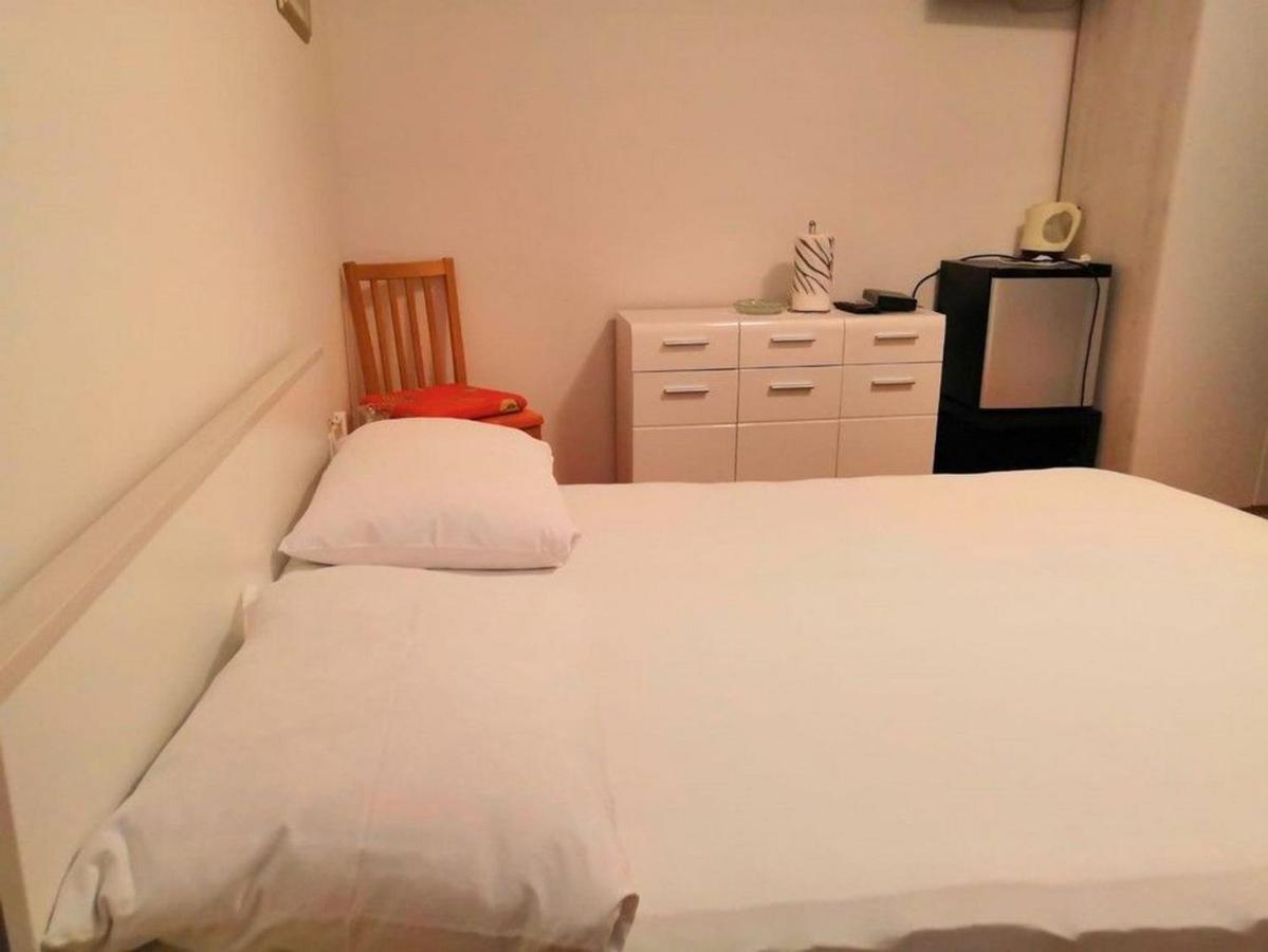 Apartment And Rooms Ruza Трогир Экстерьер фото